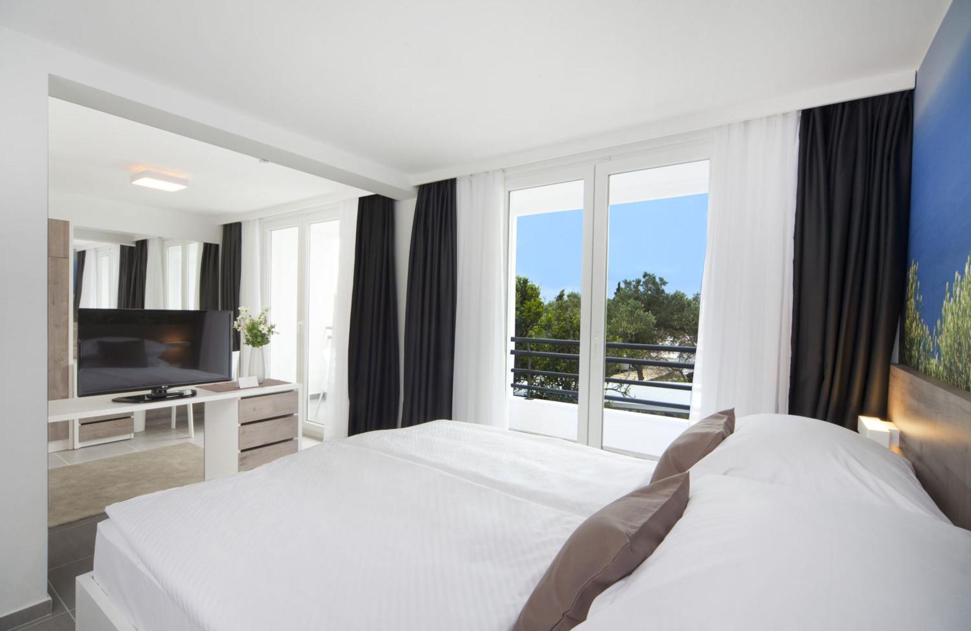 Bluesun Hotel Neptun Tučepi الغرفة الصورة