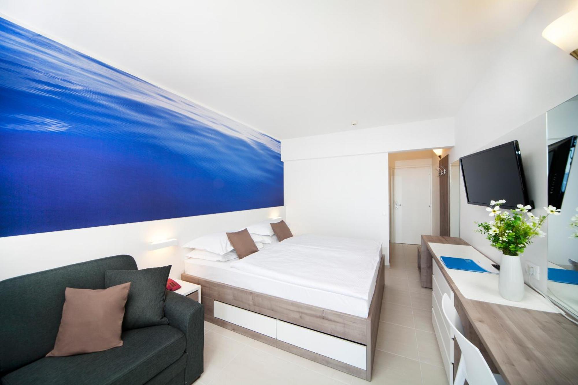 Bluesun Hotel Neptun Tučepi الغرفة الصورة